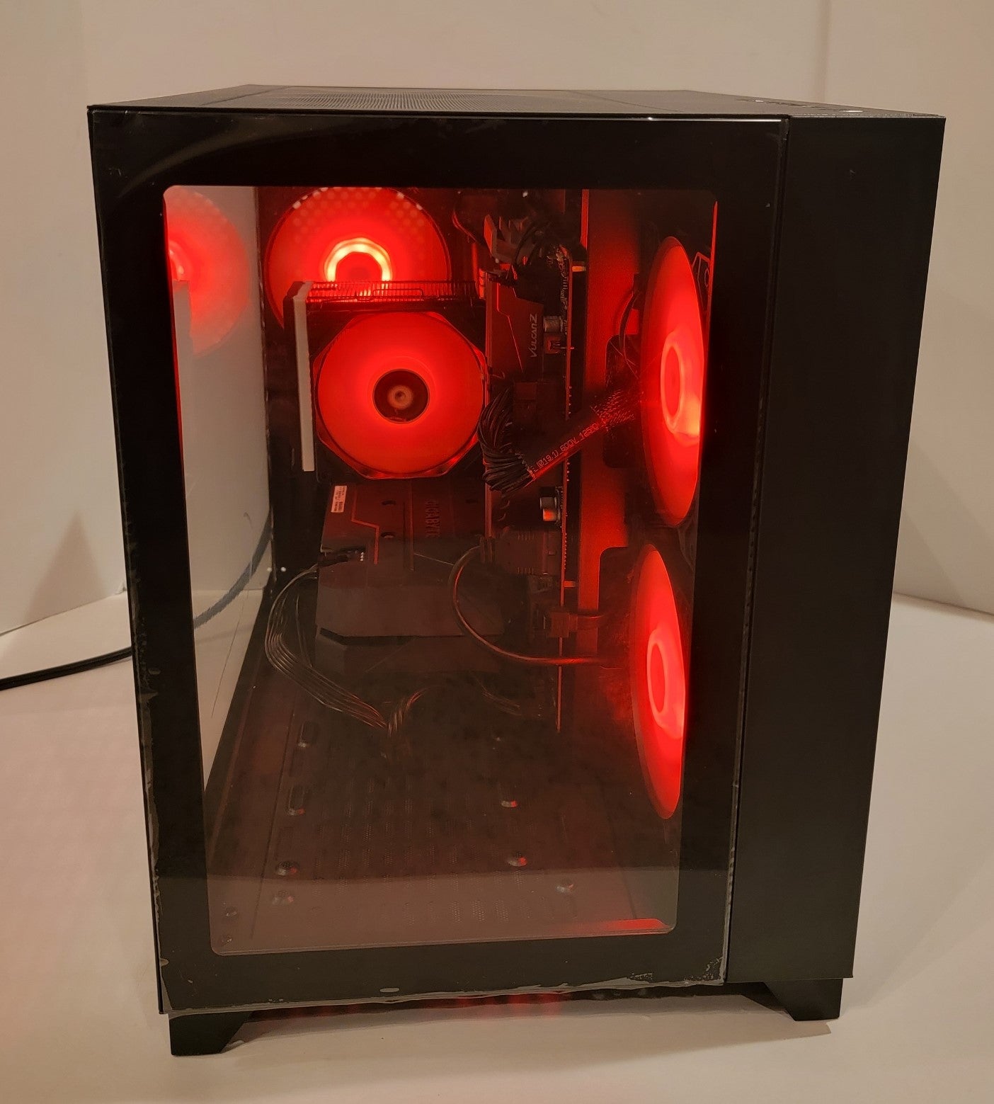 DIYPC Gaming Build / Ryzen 7-3700X / GTX 1660 Super / Windows 10