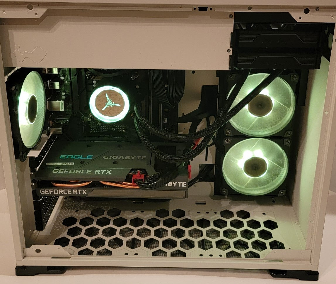 Skytech Gaming Desktop / i7 11th Gen / RTX 3060 / Windows 10