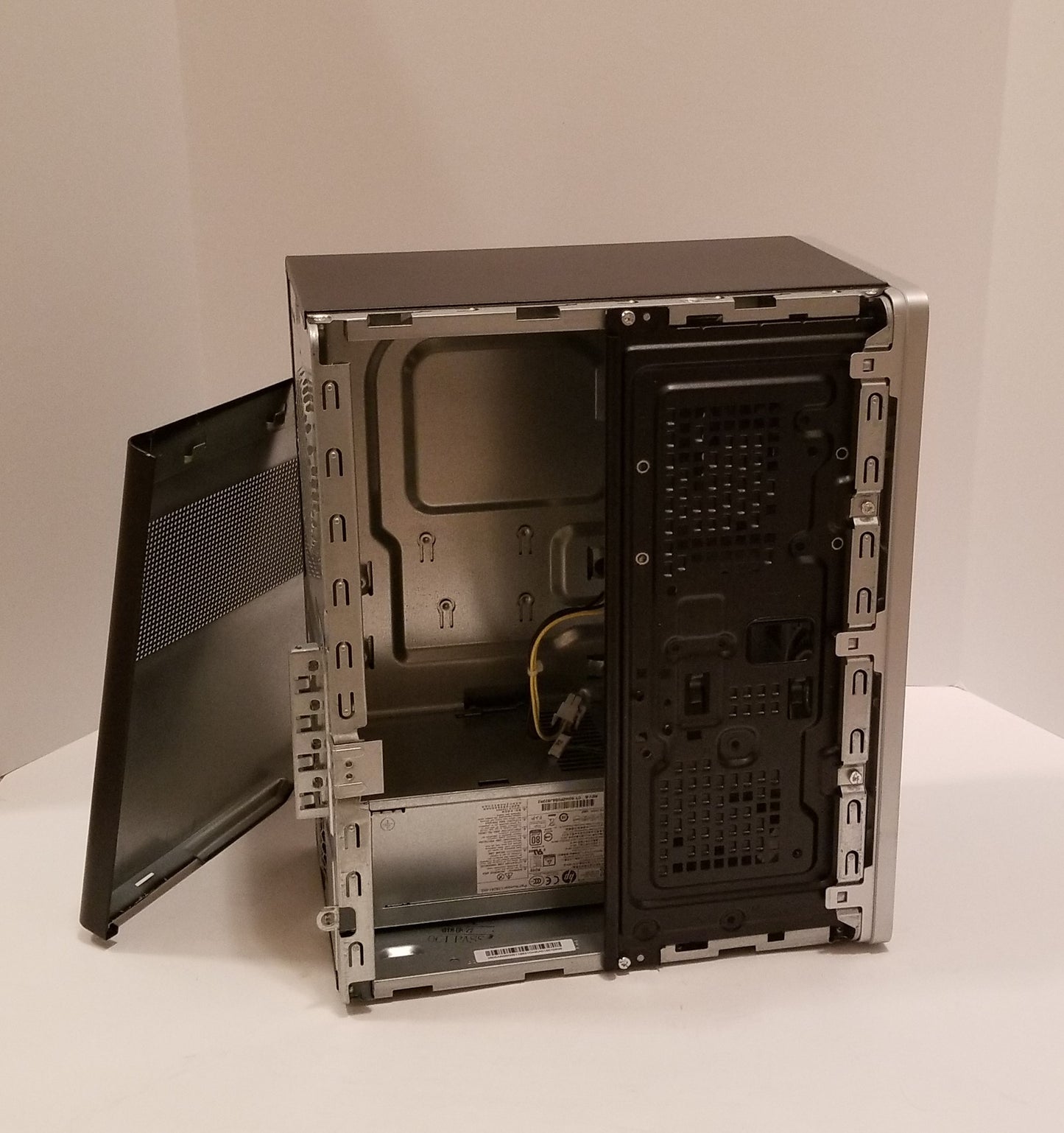 HP Pavilion 590-p0053w Chassis Case w/ Power Supply + Case Fan - Rekes Sales