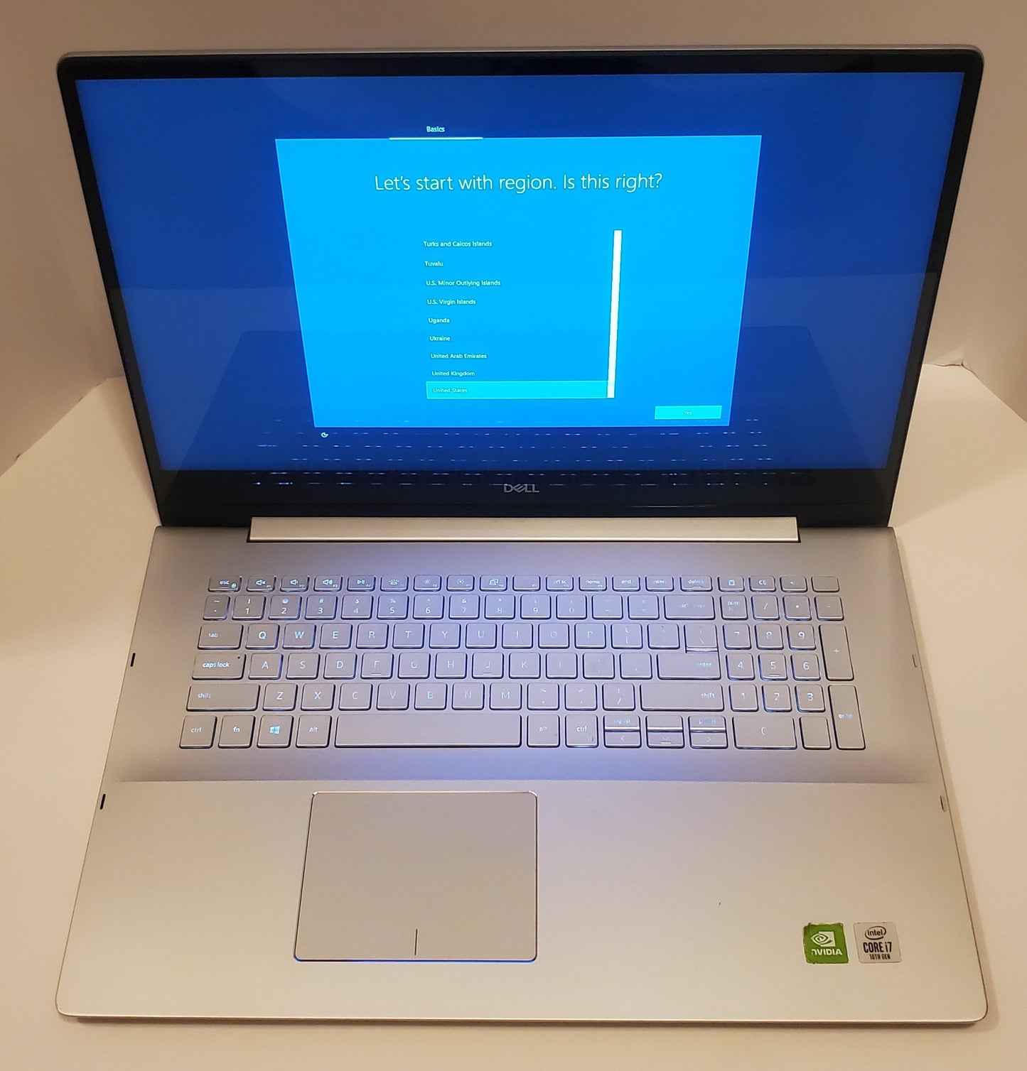 Dell Inspiron Intel Core i7-10510U / Nvidia MX250