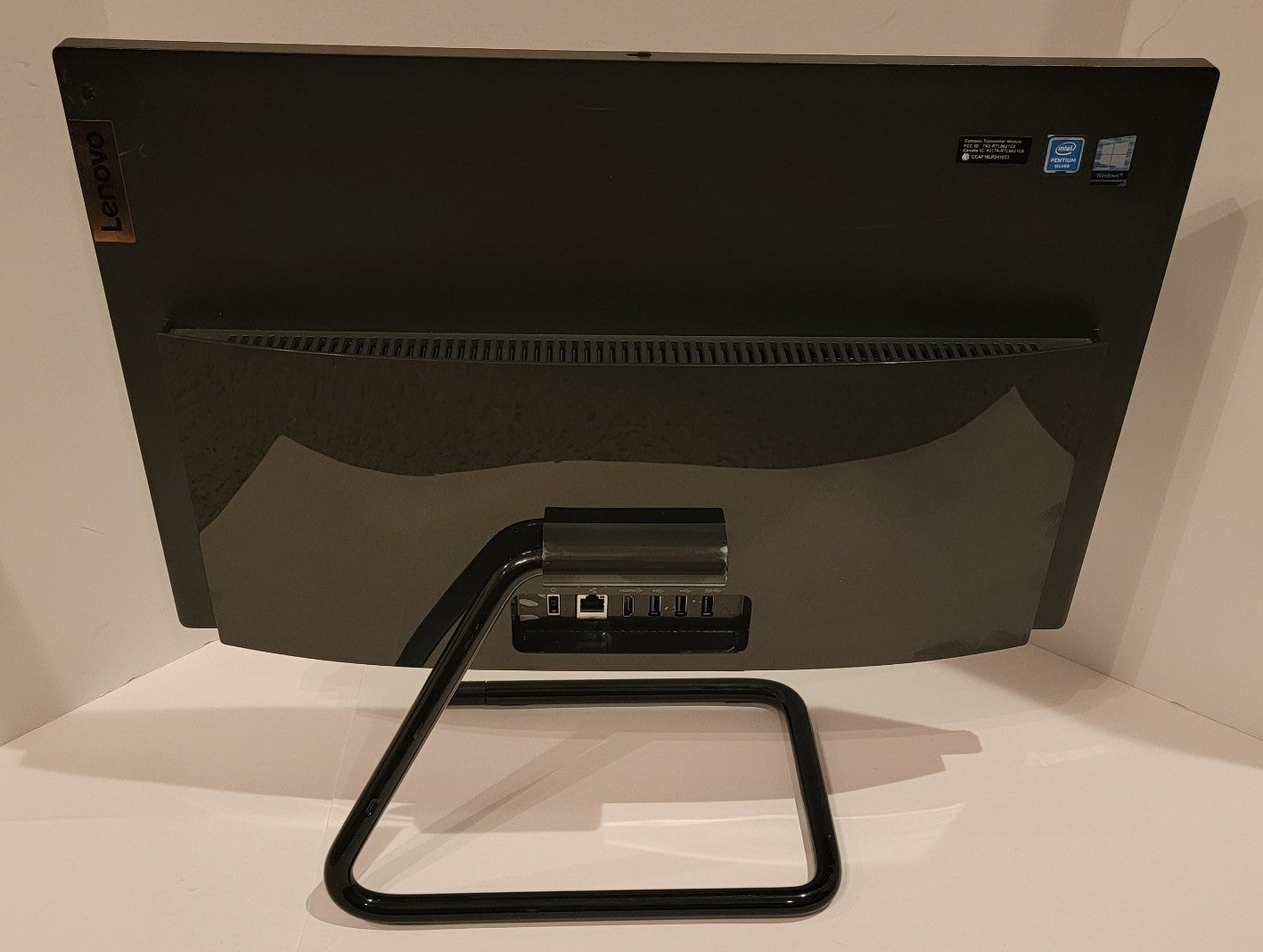 Lenovo IdeaCentre A340 / Intel Pentium / Windows 10