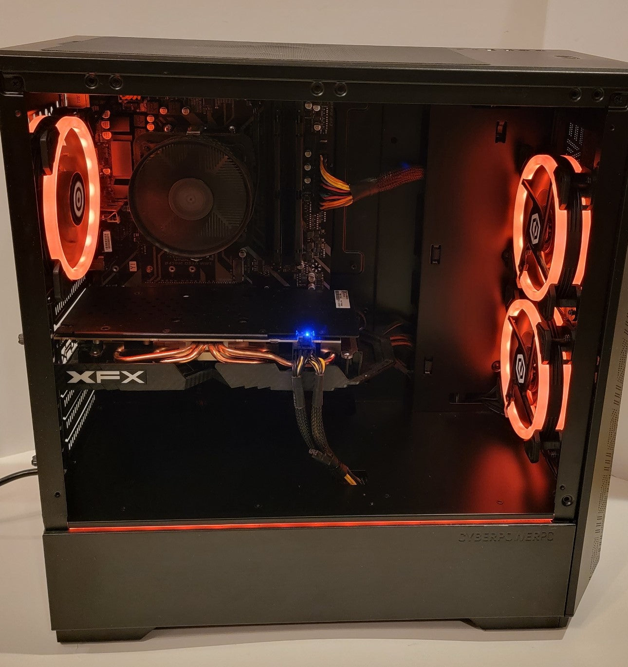 CyberPowerPC - Gamer Master Gaming Desktop - AMD Ryzen 5 3600  / AMD Radeon RX 580