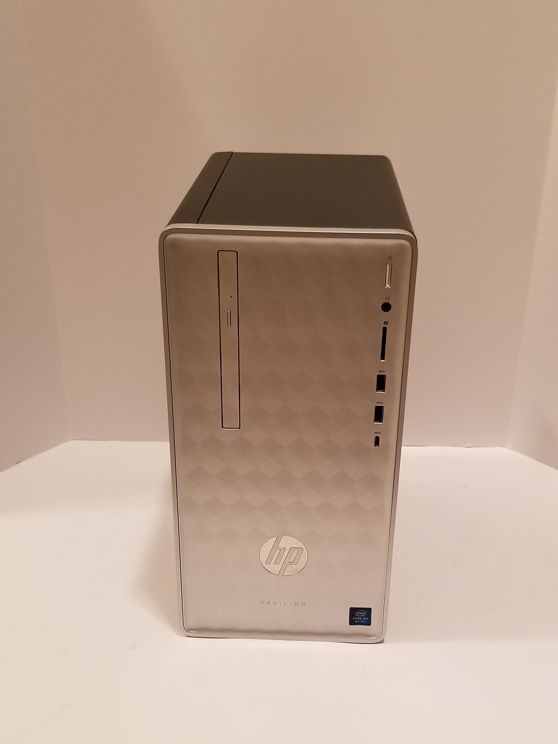 HP Pavilion 590-p0053w Celeron G4900 - Rekes Sales