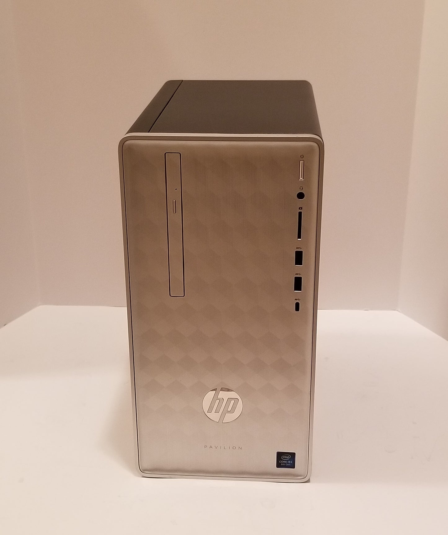 HP Pavilion 590-p0053w Intel i3 - Rekes Sales
