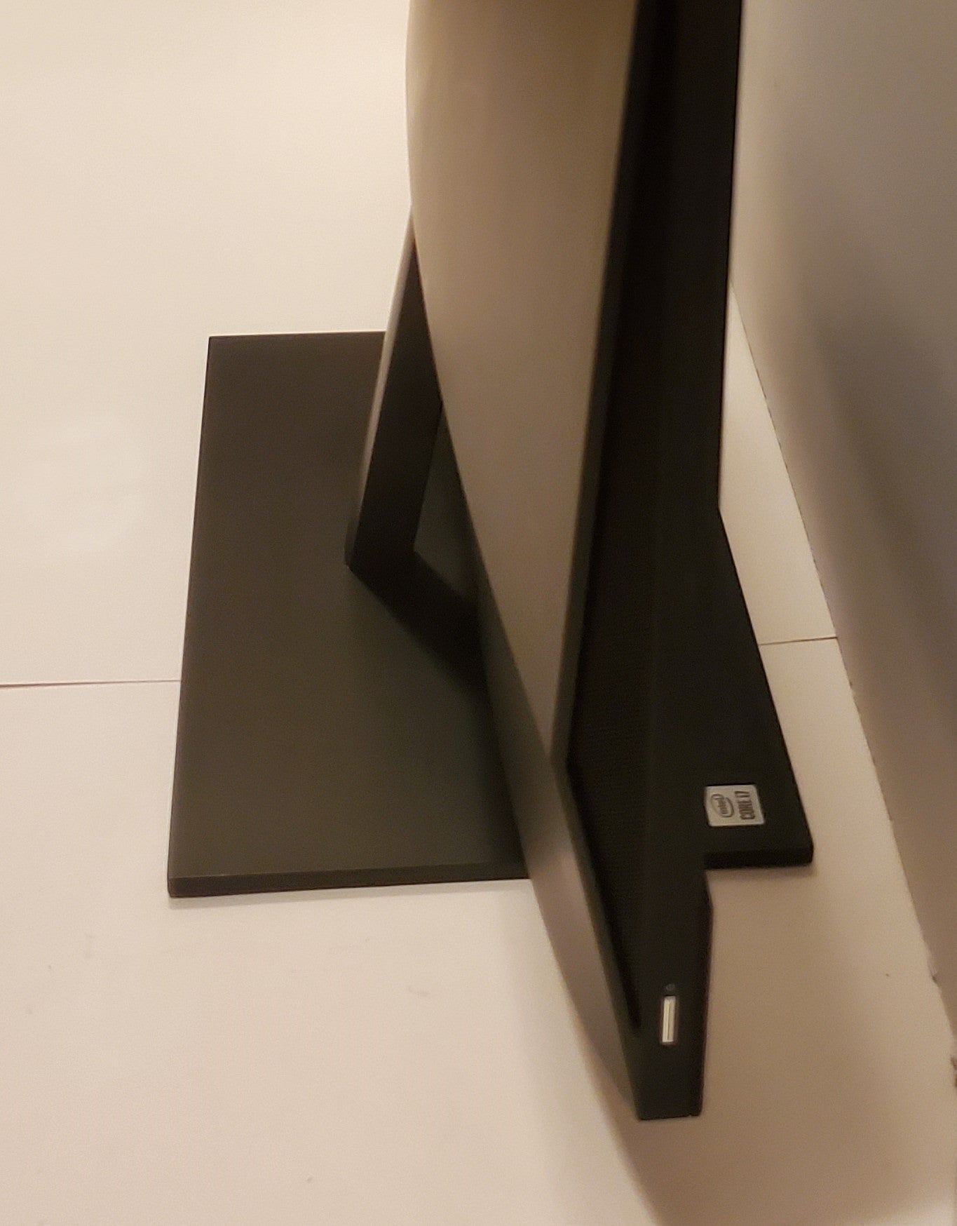 HP Pavilion 27 Intel Core i7-10700T