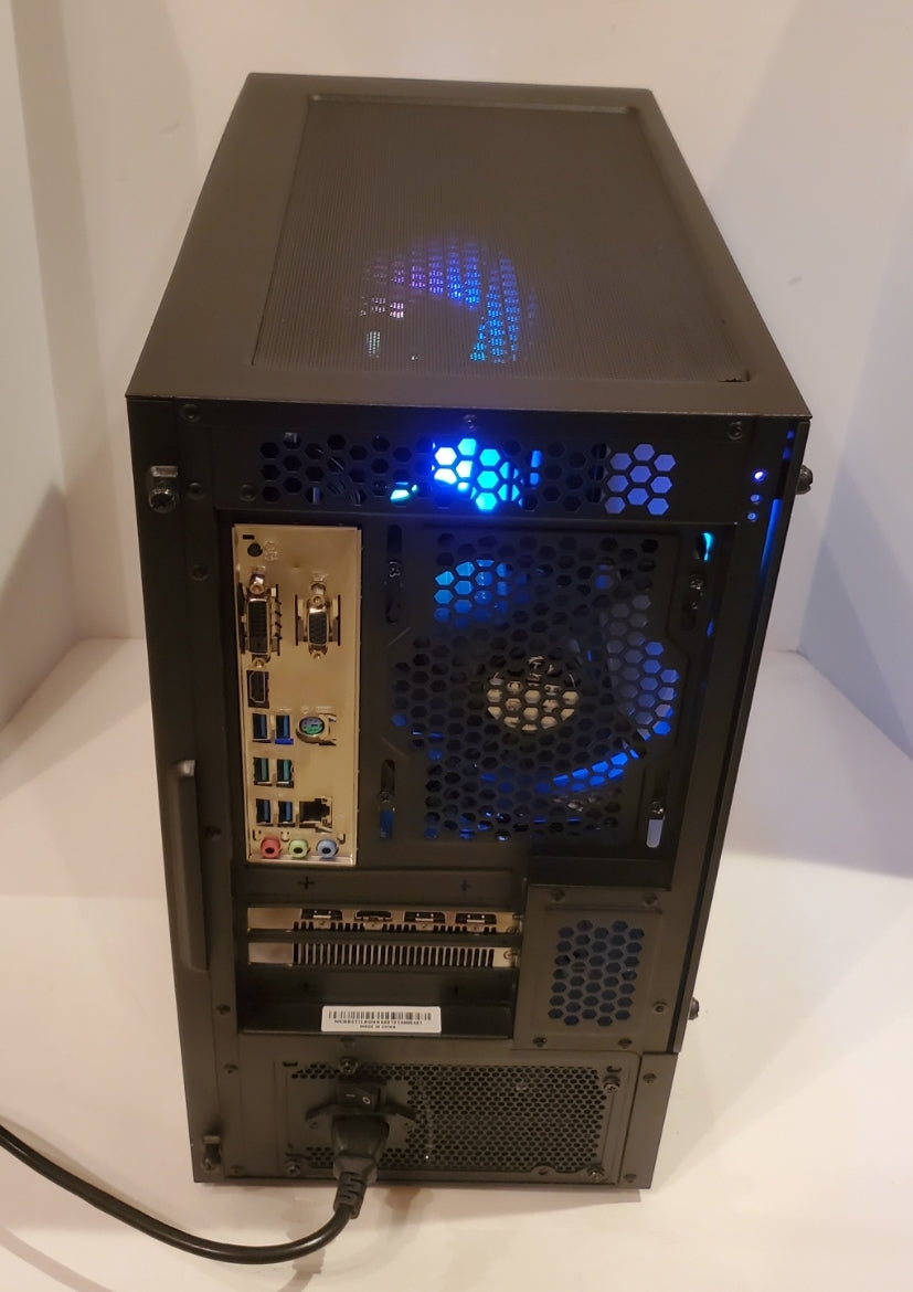 Cooler Master Gaming Build Ryzen 7 3700X / RX 5700 8GB