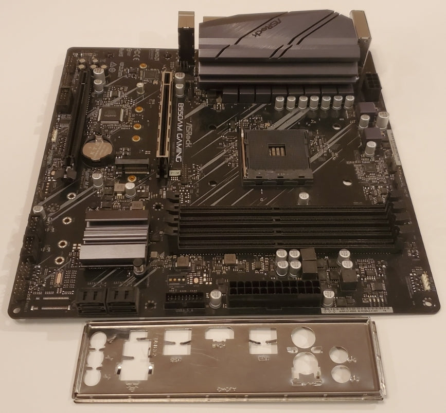 ASRock B550AM Gaming Motherboard (Broken PCIE Express Slot Clip)